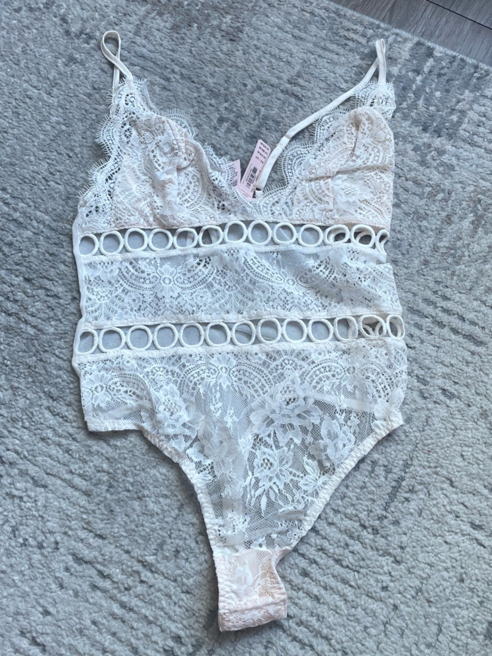 NWT Lace Scallop Trim Bodysuit - White